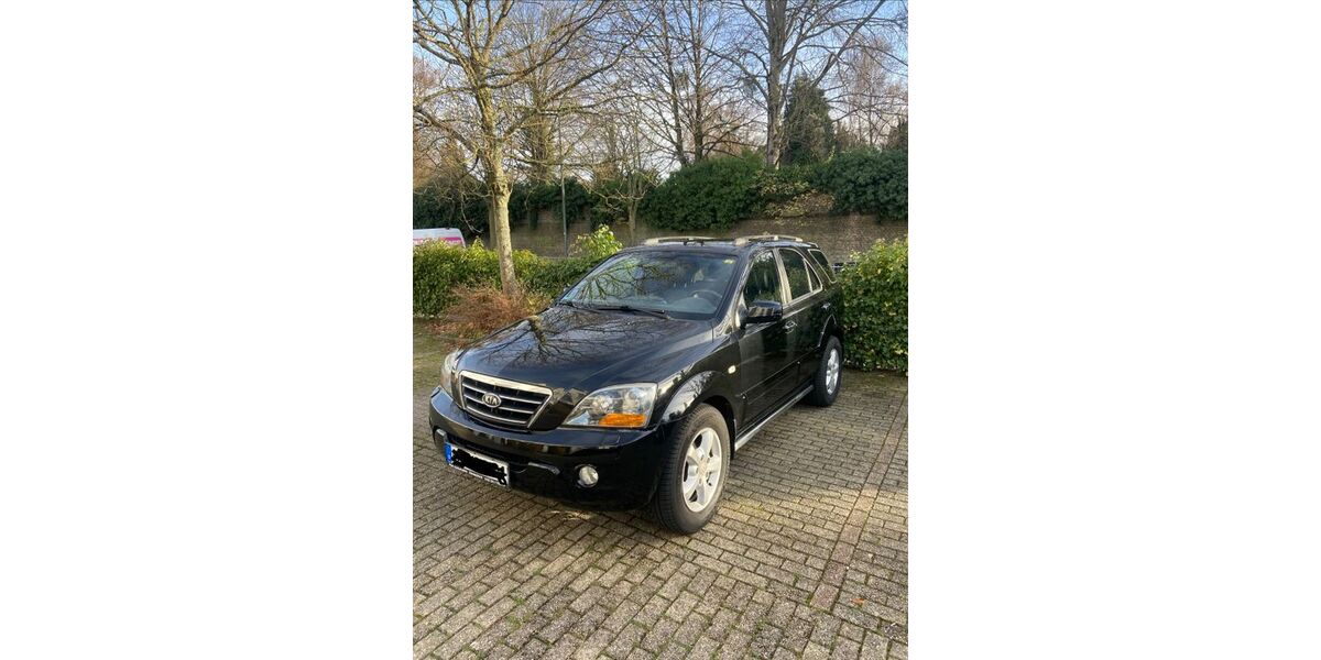 Kia Sorento 177.841 km 3.900 € Aachen 52068