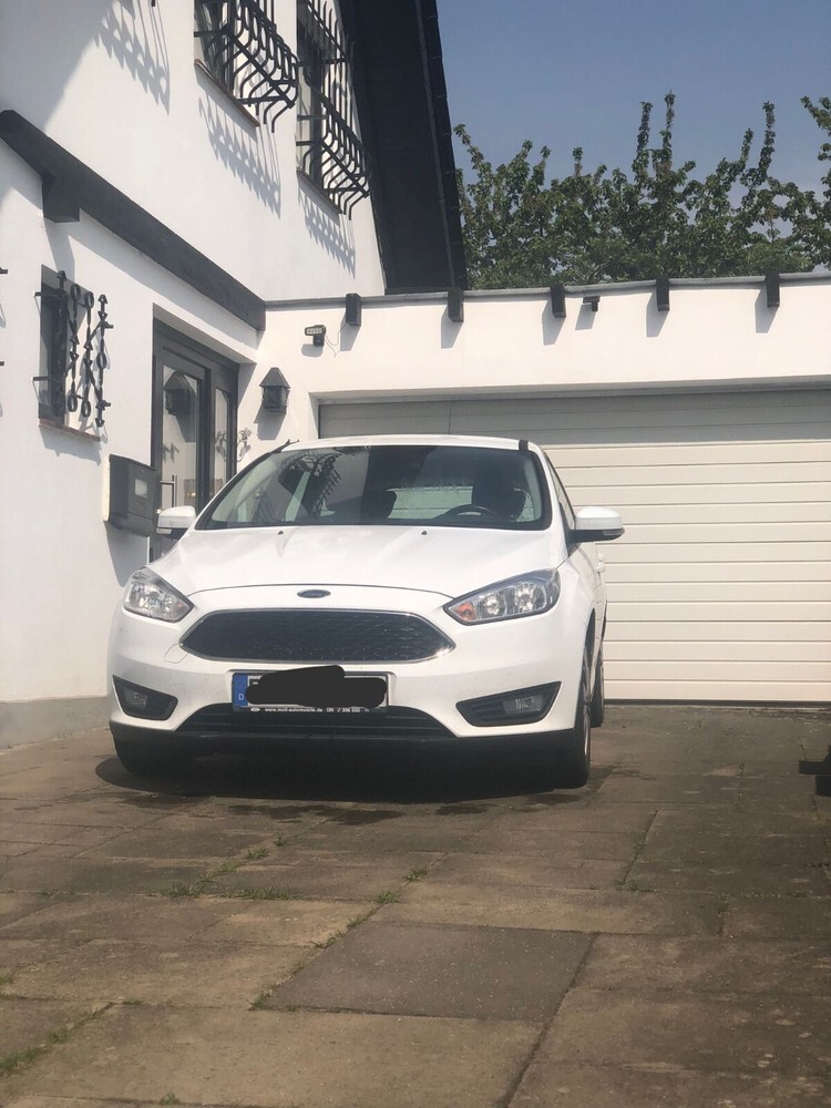Ford Focus 103.000 km 6.900 € Kreuzau 52372