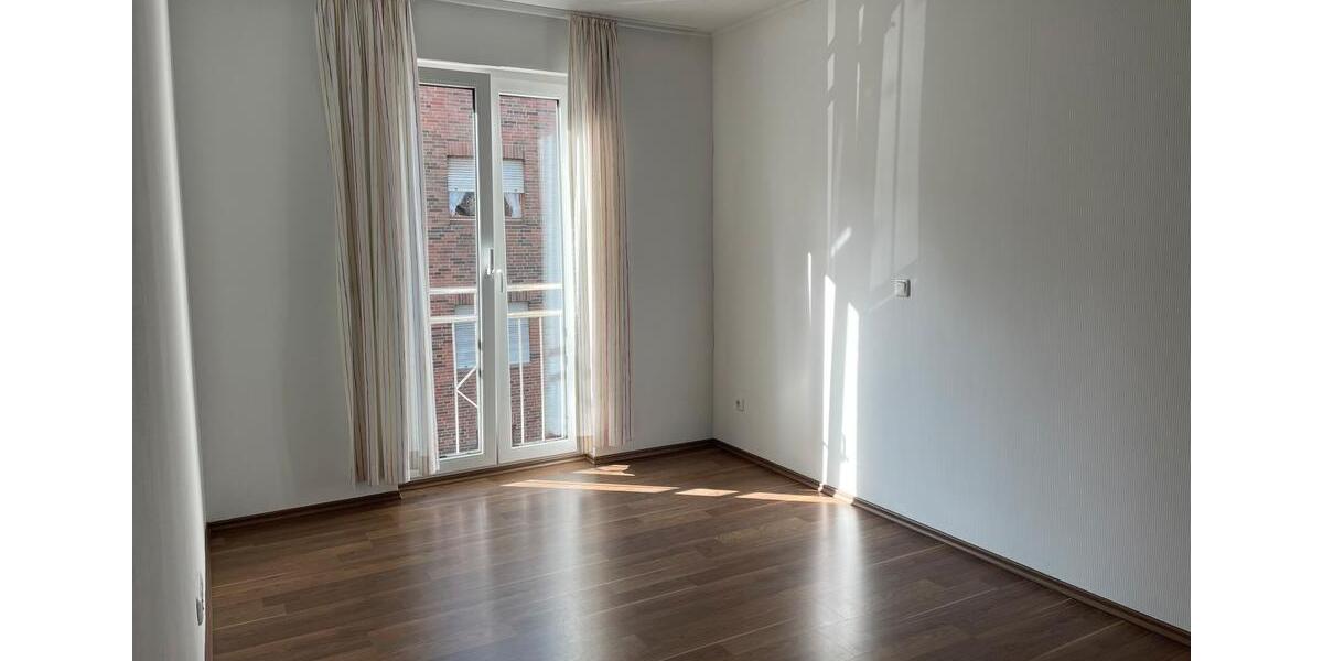 Reihenhaus Eschweiler - 6 Zimmer, 120 m&sup2;, 1.700&euro; | Angebot:26177405