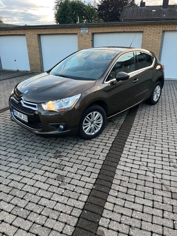 DS4