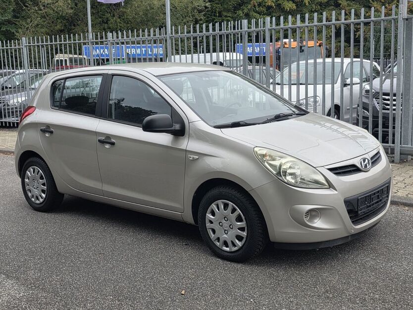 Hyundai i20 125.000 km 3.450 € Niederzier 52382