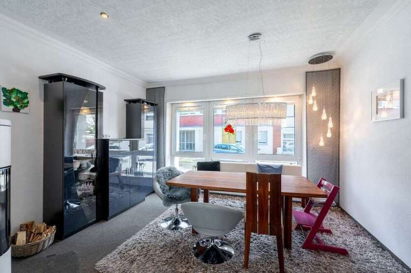 Haus zum Kaufen in Alsdorf 329.500 € 173.95 m²