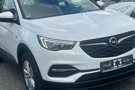 Opel Grandland (X) 78.000 km 8.800 &euro; Aachen 52070