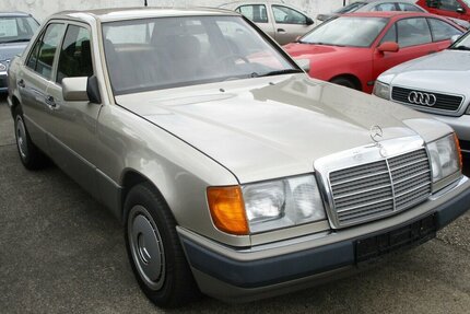 Mercedes E 200 H-Kennzeichen Alltagsklassiker