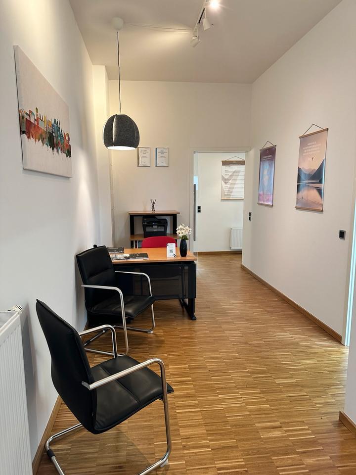 Büro am Theater zur Untermiete