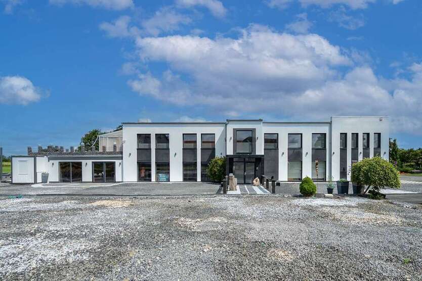 Halle in Herzogenrath 849.000 € 109 m²