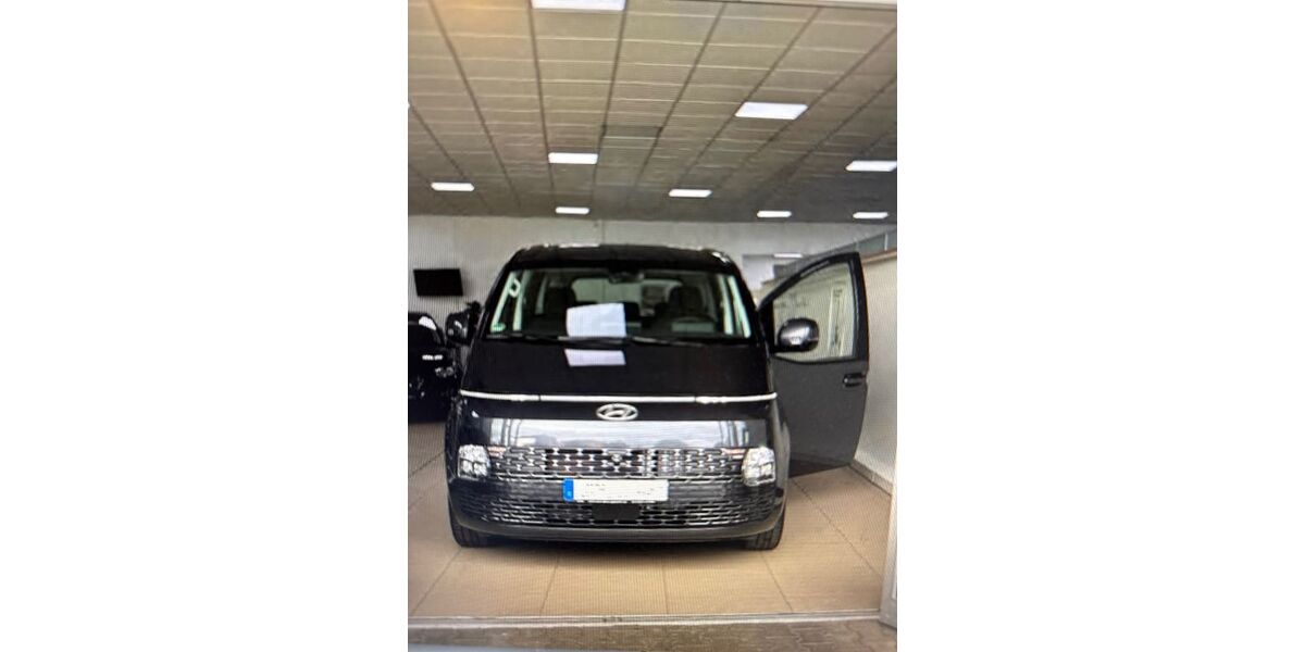 Hyundai STARIA 50.000 km 39.999 &euro; Roetgen 52159