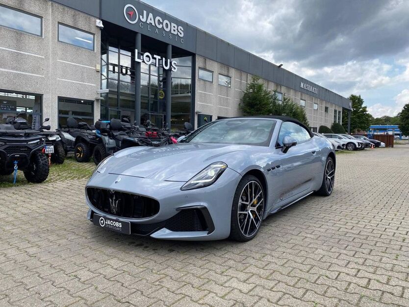 Maserati GranCabrio 15.000 km 189.900 € Eschweiler 52249