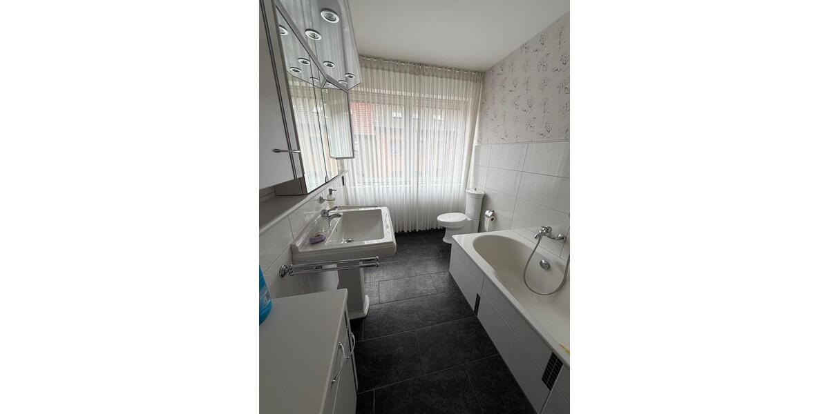 Reihenhaus Niederzier - 1 Zimmer, 120 m&sup2;, 295.000&euro; | Angebot:27176240