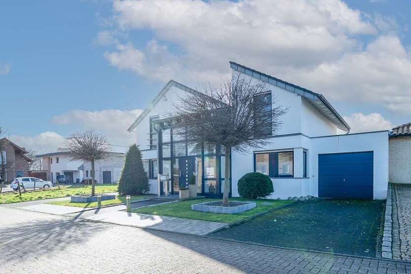 Haus zum Kaufen in Heinsberg Lieck 690.000 € 164 m²