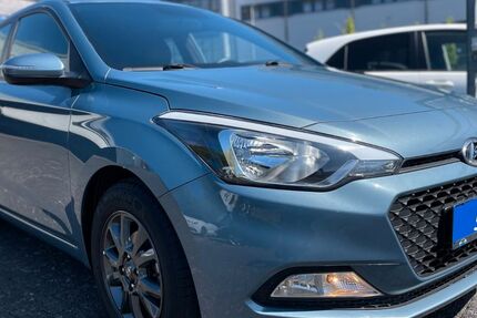 Hyundai i20 86.100 km 9.890 &euro; Übach-Palenberg 52531