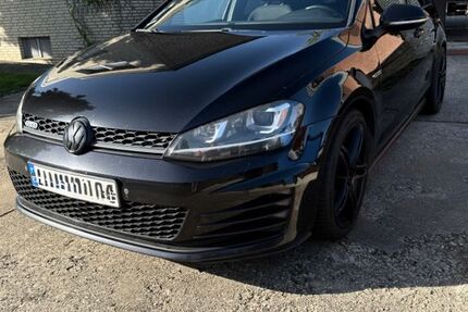 VW Golf 229.000 km 9.990 &euro; Jülich 52428