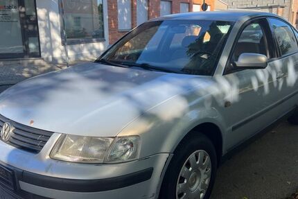 VW Passat 300.000 km 1.490 € Würselen 52146
