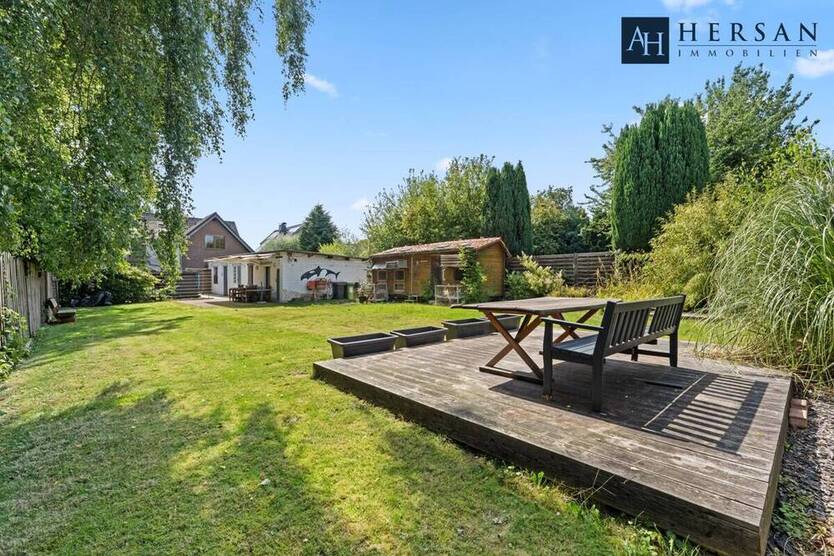 Einladende Eigentumswohnung im Einfamilienhausstil mit Garten in Baesweiler!