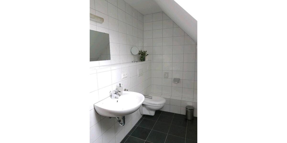 Dachgeschoßwohnung Stolberg (Rhld.) Büsbach - 2 Zimmer, 64 m&sup2;, 550&euro; | Angebot:26408227