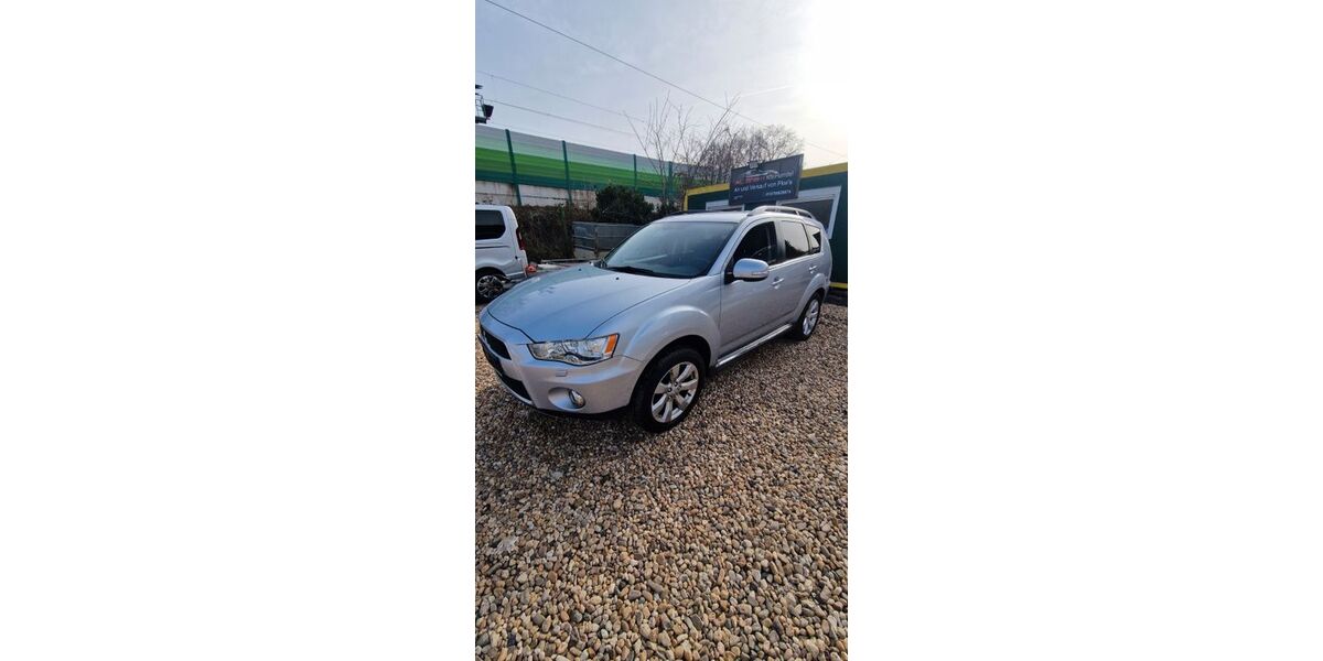 Mitsubishi Outlander 181.000 km 6.950 &euro; Düren 52349