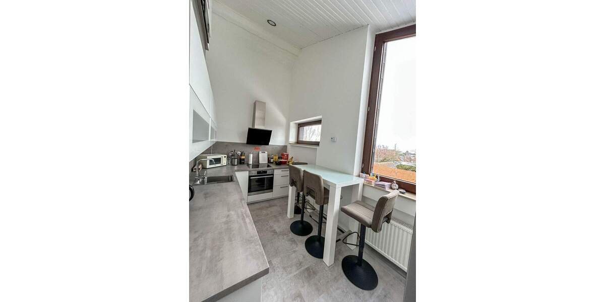 3-Zimmer-Dachgeschosswohnung im Loftstil mit Südbalkon und Stellplatz 3 zimmer