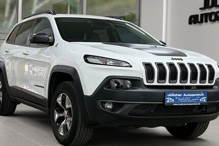 Jeep Cherokee 95.000 km 20.490 € Jülich 52428