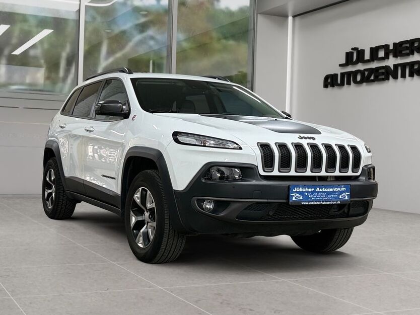 Jeep Cherokee 95.000 km 20.490 € Jülich 52428