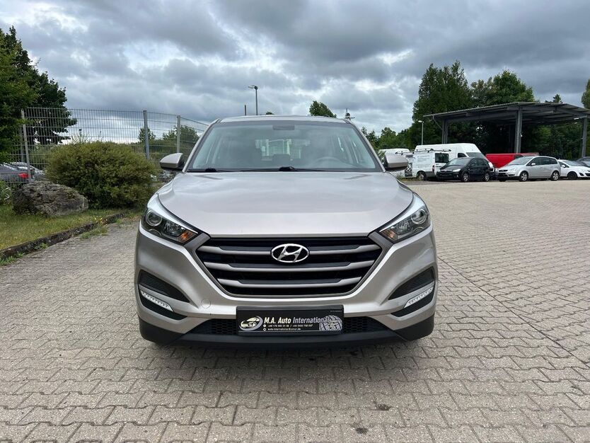 Hyundai TUCSON 89.000 km 12.990 € Eschweiler 52249