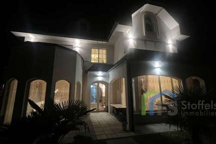 Haus zum Kaufen in Düren 995.000 € 411 m² 9 zimmer