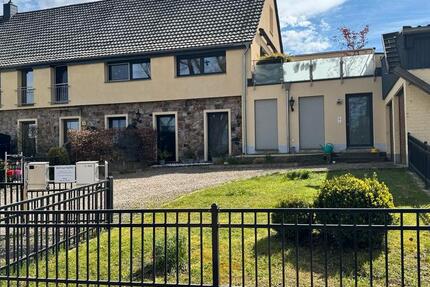 Wohnung Stolberg (Rhld.) Gressenich - 4 Zimmer, 152 m&sup2;, 1.450&euro; | Angebot:26399106