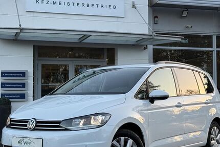 VW Touran 73.350 km 24.380 &euro; Monschau (bei Aachen) 52156