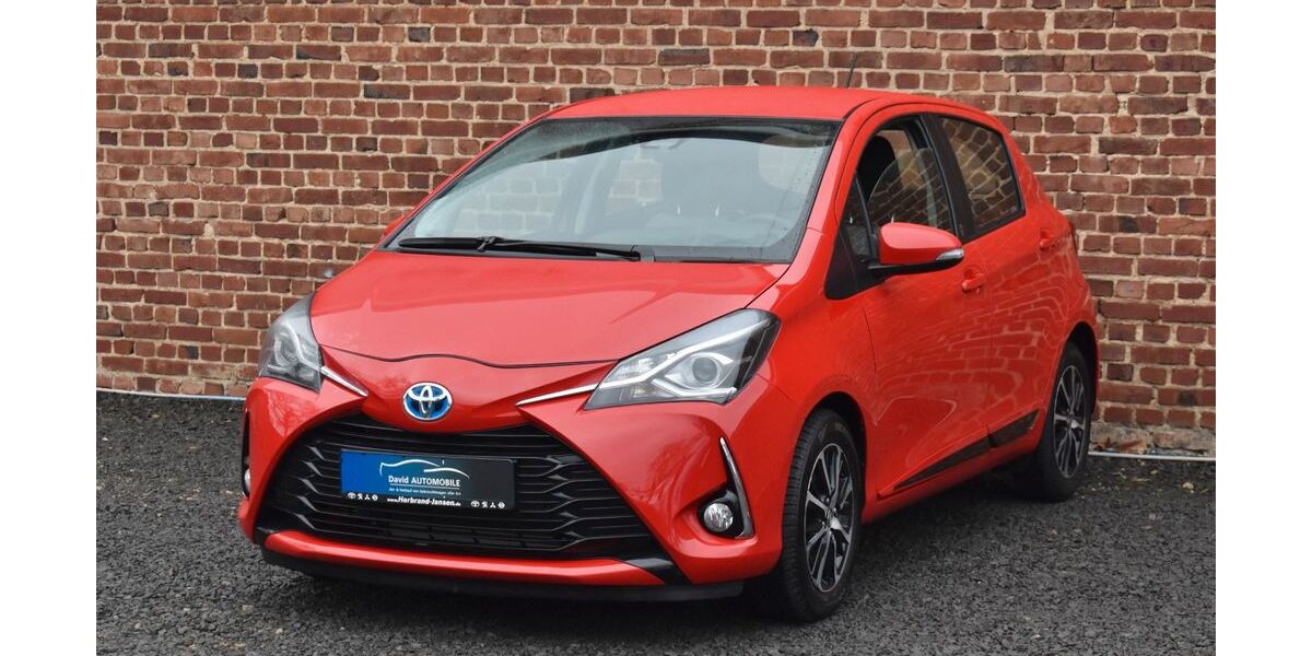 Toyota Yaris 10.000 km 15.490 &euro; Düren 52351