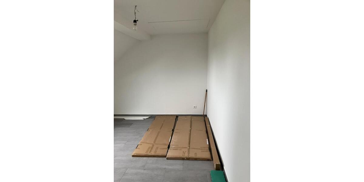 Dachgeschoßwohnung Stolberg (Rheinland) - 2 Zimmer, 45 m&sup2;, 400&euro; | Angebot:26446410