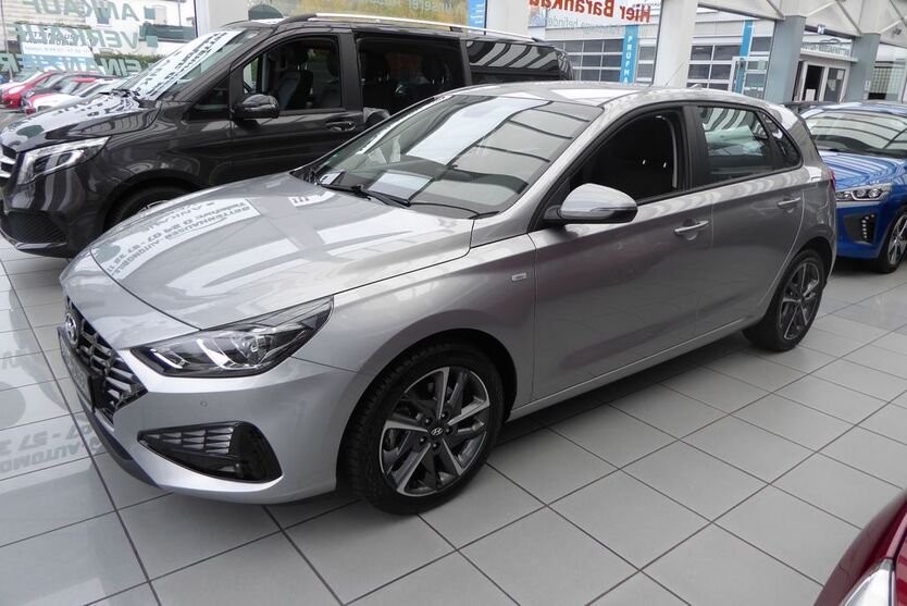 Hyundai i30 59.112 km 16.490 € Herzogenrath 52134