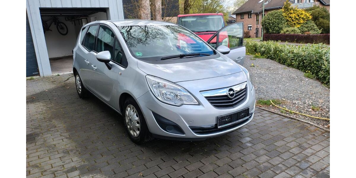 Opel Meriva 68.061 km 5.200 &euro; Roetgen 52159