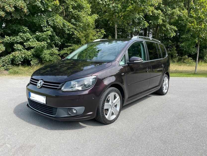 VW Touran 229.000 km 9.999 € Simmerath 52152