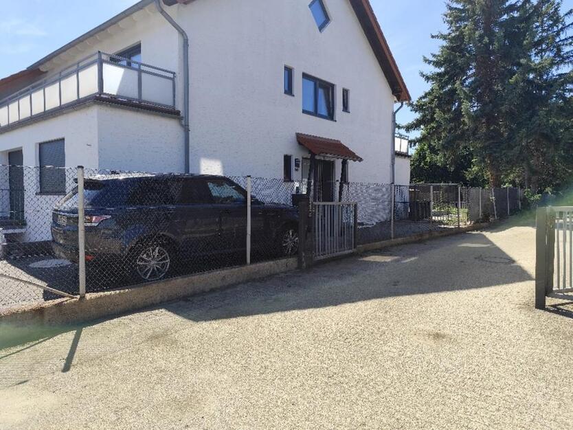 Wohnhaus von Privat mit Büro Praxis in Düren - Lendersdorf