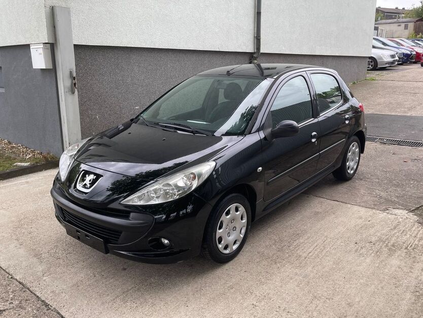 Peugeot 206 180.000 km 2.200 € Aachen 52070