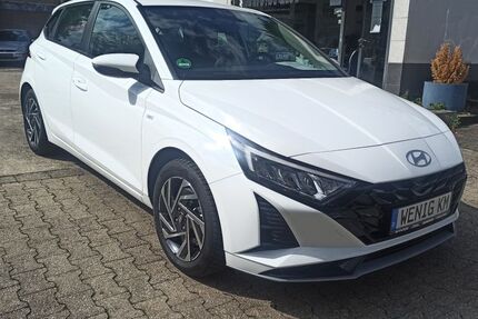 Hyundai i20 5.200 km 17.390 &euro; Aachen 52078