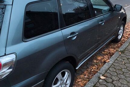 Mitsubishi Outlander 192.000 km 3.800 &euro; Düren 52351