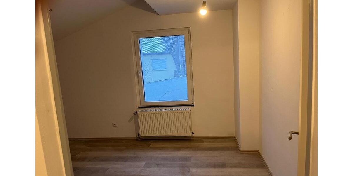 Dachgeschoßwohnung Stolberg (Rhld.) Büsbach - 2 Zimmer, 65 m&sup2;, 640&euro; | Angebot:26224629