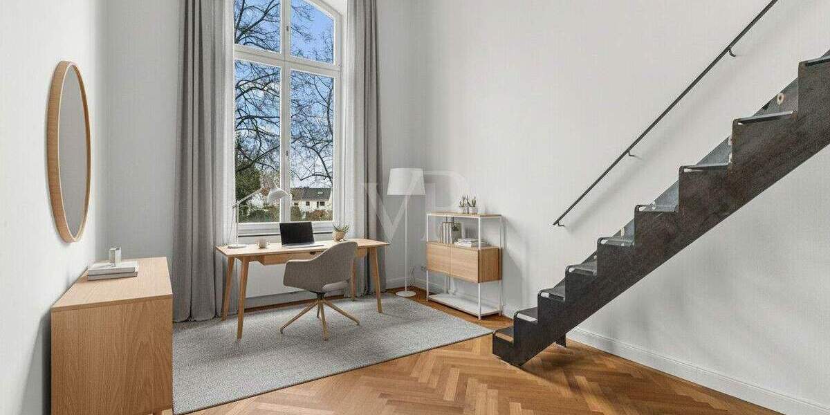 Denkmalgeschützte Erdgeschosswohnung mit Empore, Fischgrätparkett und Loftgefühl 2 zimmer