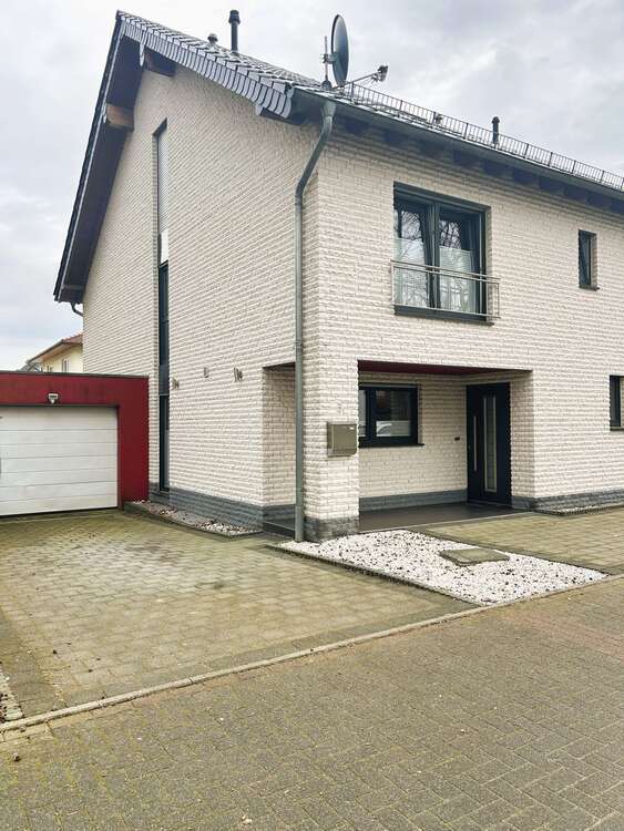 Haus zum Kaufen in Herzogenrath 519.000 € 231 m²