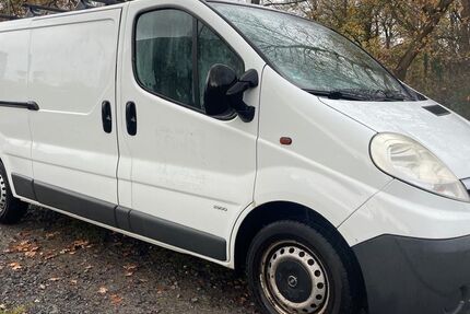 Opel Vivaro 87.000 km 5.700 &euro; Aachen 52070