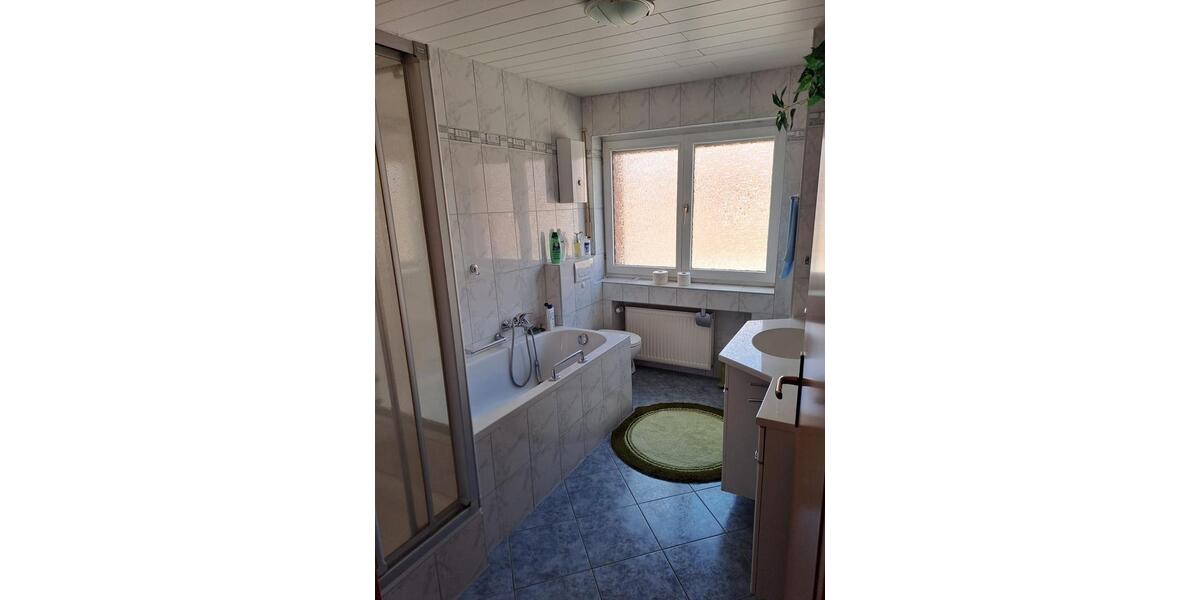 Einfamilienhaus Düren Rölsdorf - 7 Zimmer, 200 m&sup2;, 1.750&euro; | Angebot:26229005