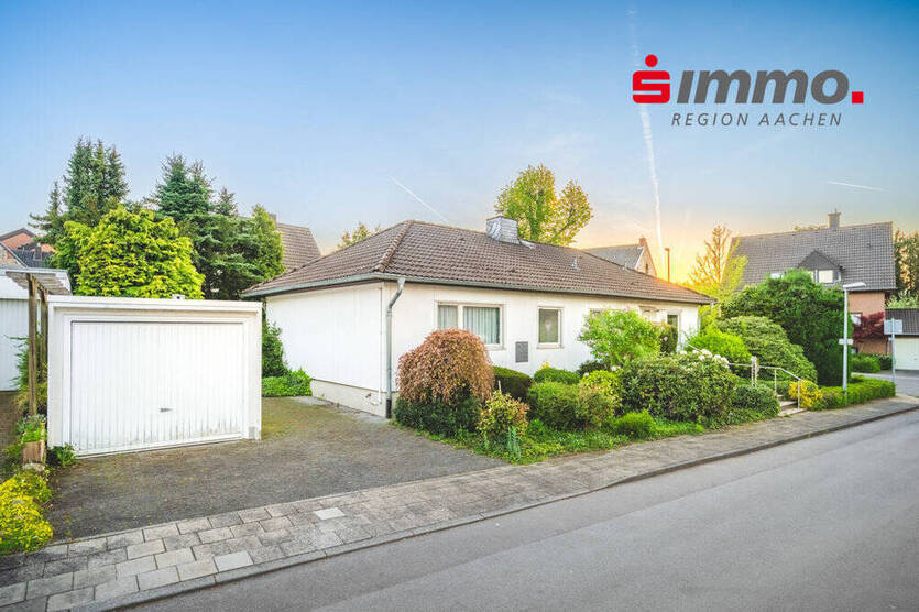 Sanierungsbedürftiger Fertighausbungalow mit großem Grundstück
