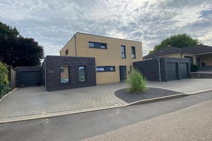 Zweifamilienhaus mit AnliegerWohnung – Heinsberg-Lieck