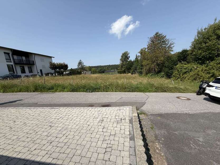 Grundstück zu verkaufen in RoetgenRott 600.000 € 1782 m²