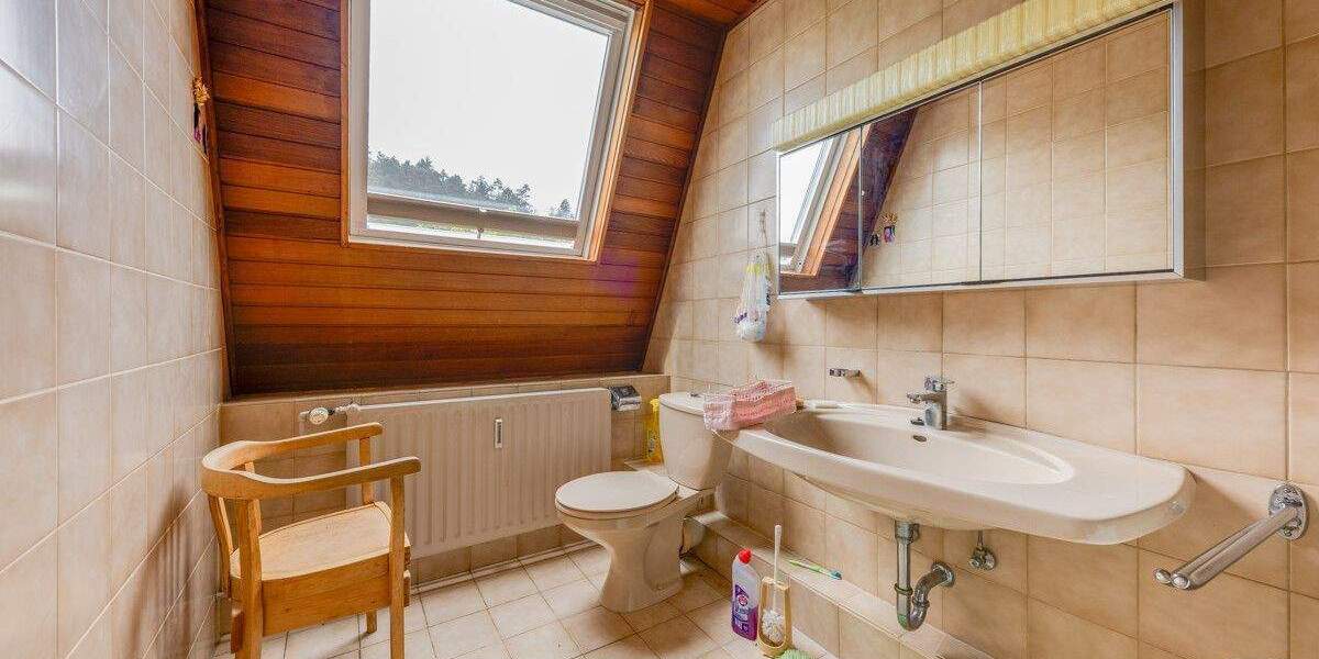 Einfamilienhaus Stolberg (Rheinland) Vicht - 8 Zimmer, 249 m&sup2;, 499.000&euro; | Angebot:25674474