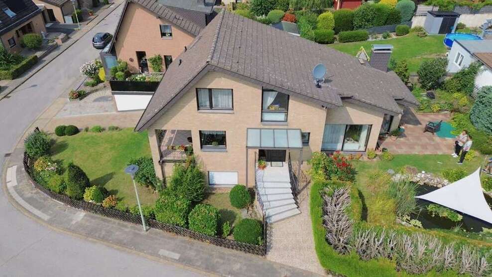 Haus zum Kaufen in Langerwehe 439.000 € 180 m²
