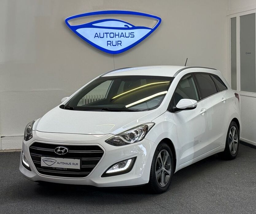 Hyundai i30 74.000 km 11.990 € Düren 52353
