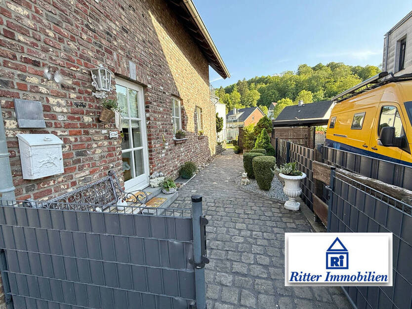 Charmantes Einfamilienhaus für zwei Personen mit Wintergarten und Garten in Stolberg-Zweifall