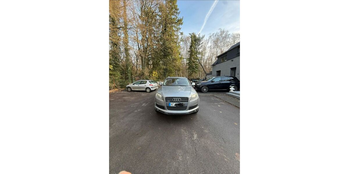 Audi Q7 280.000 km 5.300 &euro; Eschweiler 52249