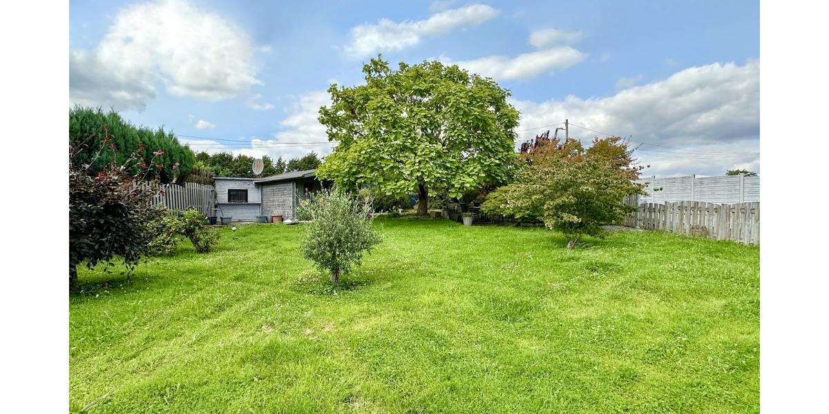 JÄSCHKE - Ihr Platz für Neues – Doppelhaus + Bungalow und großem Grundstück in Traumlage von Breinig - Zweifamilienhaus Stolberg (Rheinland) / Breinig Breinig | Angebot:22209491